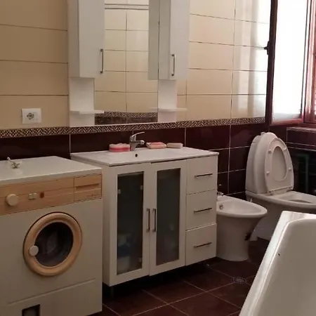 Anas Hostel Durres